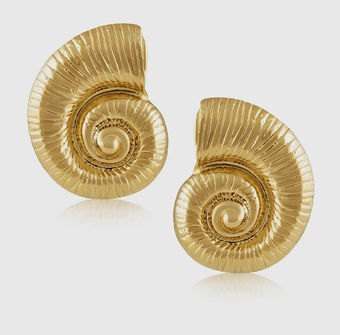 Nylah Shell earring